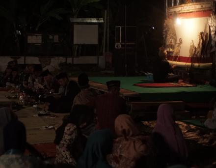 Umbul Doa dan Pentas Wayang dalam Rangka Merti Dusun Gaten